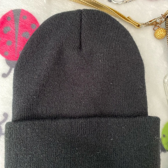 Women’s Accessories - Picture 8 of 16